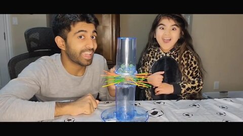 Evana VS Brother PLAY KERPLUNK/ Don't Drop The Marbles!