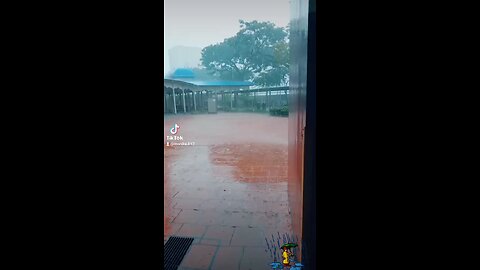 so much rain ☔☔☔🌧️💃💃