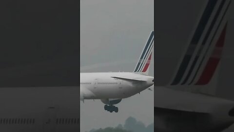 Condensation on Boeing 777✈️