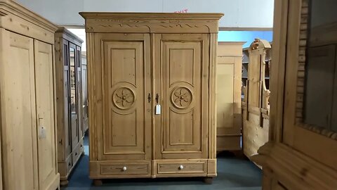 Beautiful Very Large Old Pine Wardrobe With Bottom Drawers (Dismantles) (Z1009H)