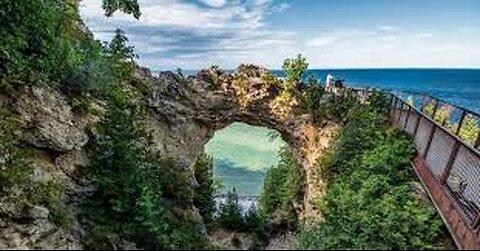 Arch rock