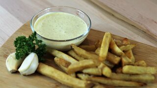 Sir Kensington's Garlic Everything Sauce