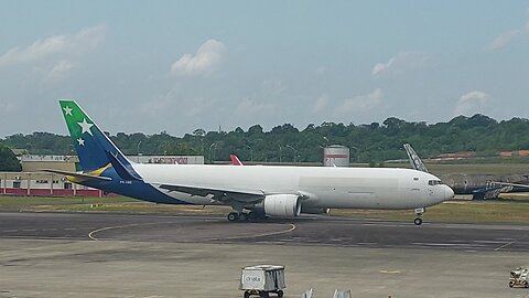 Boeing 767-300ERF PR-ABB taxia e decola para Guarulhos,ATR72-600 PR-AKN taxia e decola para Eirunepé