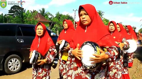 ARAK-ARAKAN PENGANTIN DI IRINGI MARAWIS DI DESA WATAS - KOTA AGUNG - LAHAT - SUMATERA SELATAN