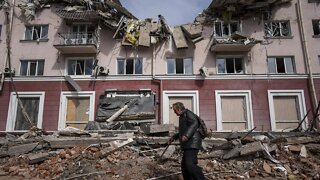 Ukraine: Russian Missile Kills 30 Civilians At Train Station