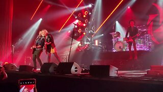 Halestorm in Houston song Back From the Dead
