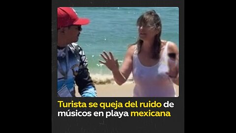 Turista se queja por el ruido de músicos en playa de Cabo San Lucas, México