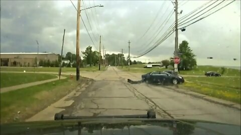 Domestic violence suspect leads police on chase with bumper dragging for miles before crashing