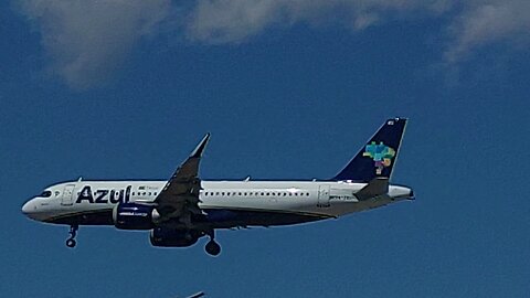 Airbus A320NEO PR-YRU vindo de Campinas para Manaus
