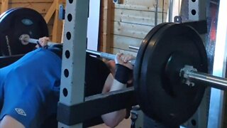 95 Kgs x 6 PAUSED Bench Press.