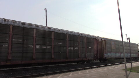 CN 5729 & CN 2690 Engines Manifest Train Eastbound In Ontario