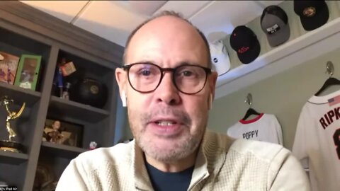 Ernie Johnson returns to Milwaukee