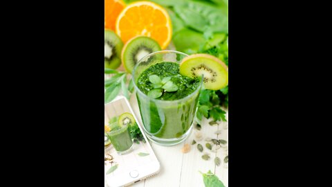 Tropical Green Smoothie