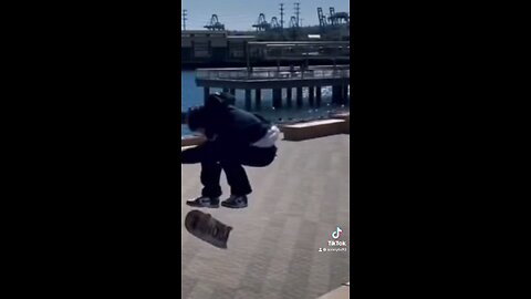 Cool skate clips.