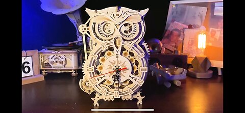 Experience the Charm of the Owl-Shaped Wooden Assembled Clock