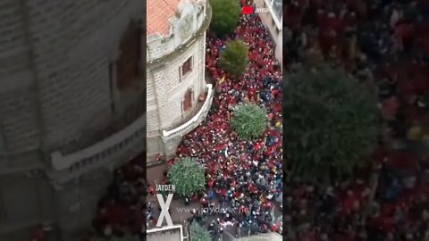 Protesters Storm Government Headquarters in Ambato, Ecuador #shorts