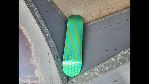 Lucky Deck custom skateboard