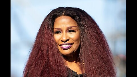 Chaka Khan Talks About Celebrating Her Mom’s 90th Birthday 🎉 (Sidenote: Chaka Looks Gorgeous!!)