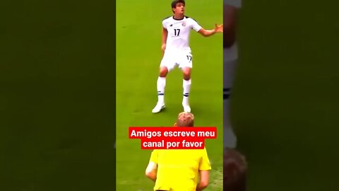 Neymar Jr que ele faz com adversário #shorts