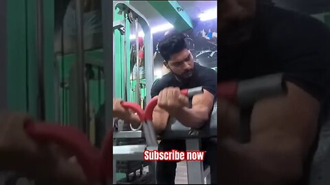 Main auron ki tarah nahin hun laado #desi #attitudestatus#youtubeshorts #biceps #youtubevideo #viral