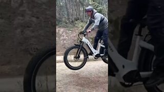 BUDGET E-BIKE JUMP⚡️😳 #short