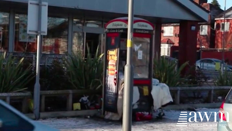 Man Who Moved Into Phone Booth After Losing Job Has Life Principles More People Need To Hear