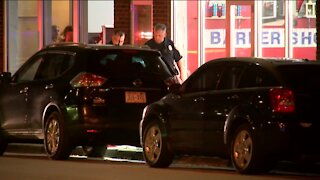 2 injured in shooting at Milwaukee barbershop: Police