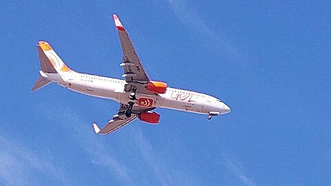 Boeing 737-800 PR-GXA vindo do Rio de Janeiro e Airbus A320 PR-MYZ vindo de Manaus