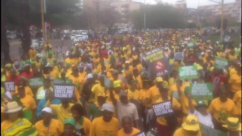 SOUTH AFRICA - Pretoria. COSATU and ANC march to UNION buildings (dr2)