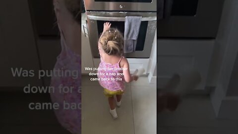 Toddler makes a huge mess with protein powder