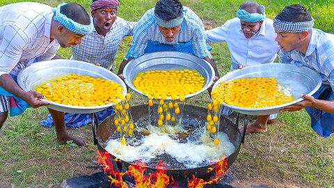 EGG in HOT OIL - Fried Eggs Recipe Cooking Village - Egg Fried in Oil - Fried Egg Puffs Recipe