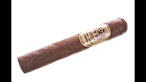 Dunhill 1907 Robusto Cigar Review