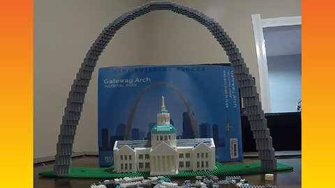 Fun Build Friday #1 | Building the Gateway Arch (Time-lapse)