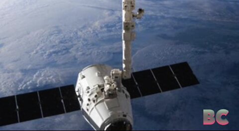 SpaceX Cargo Dragon Returns to Earth