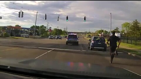 Town of Tonawanda police officer safely brings vehicle to stop after driver has medical episode