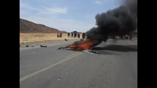 Truck torched, Marikana road closes as residents demand water, electricity (v5o)