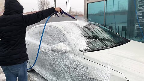 Мойка грязной машины Kia Optima GT - пена, воск, осмос. Car wash thick foam Kia Optima GT