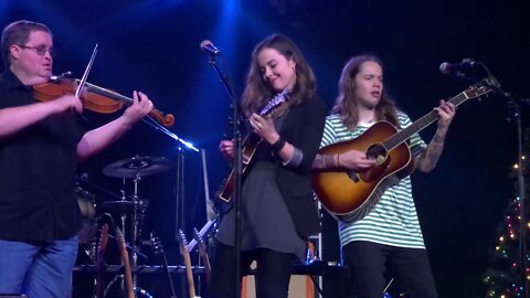 Sierra Hull w/Billy Strings and Michael Cleveland - Santa’s Train (String the Halls 2)