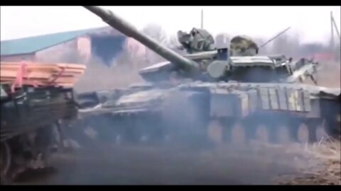 Ukrainian T-64BV Tank Captured and Dragged by A Russian T-72B3 Tank I Militory weapons I Rus vs Ukr