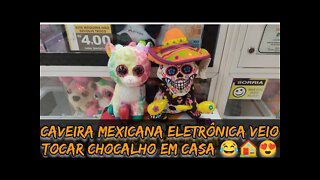 CAVEIRA MEXICANA ELETRÔNICA VEIO TOCAR O CHOCALHO EM CASA 😂😅😄