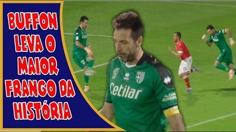 Buffon fura de maneira bizarra e entrega gol para time adversário; assista