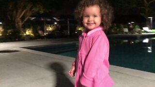 MINHAS FERIAS EM MIAMI [ MUITO FELIZ ] - PISCINA NOTURNA #shorts #linda #bebe