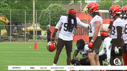 Browns excited to have Jadeveon Clowney back