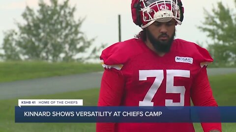 Rookie Darian Kinnard shows versatility in early days of Chiefs training camp