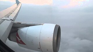 Qantas Airways | A330-300 | landing at Hong Kong HKG HD