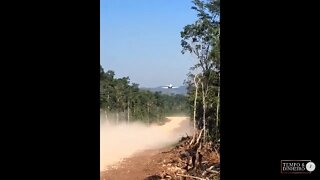 Veja a decolagem de um Jatinho no meio da floresta Amazônica O que transporta