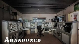 ABANDONED OLD RADIO STATION FOUND OLD EQUIPMENT STILL TRANSMITTING