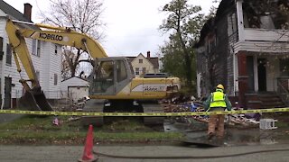 Family of slain Alishah Pointer gathers as abandoned home she was found in is demolished