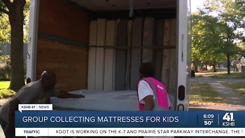 Group collecting mattresses for kids