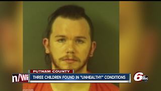 Kids playing in street wear only diaper lead police to feces, urine covered home in Putnam Co.